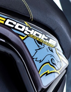 Motoneta Carabela Coyote Titanio 150cc 2026